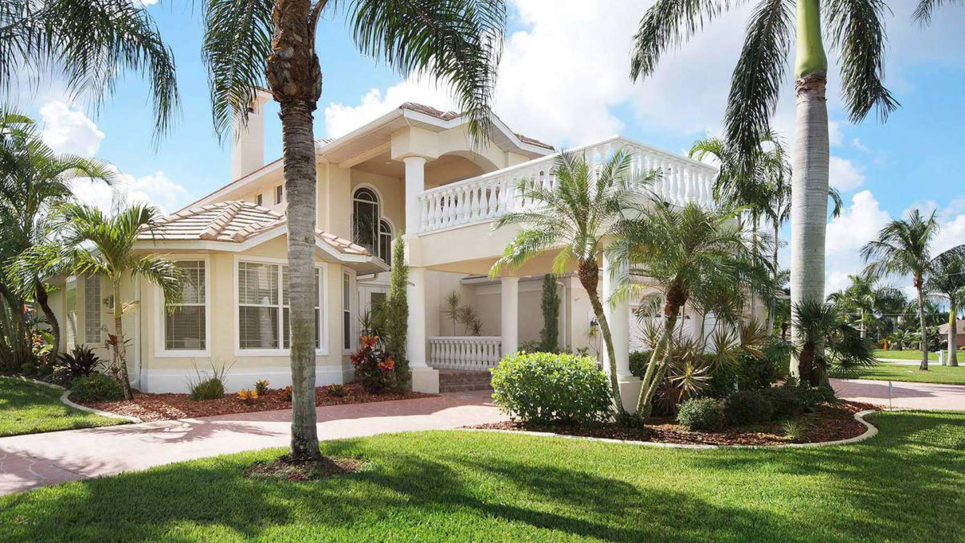 Book the fantastic Villa Grand Paradiso  Dream Vacation Florida